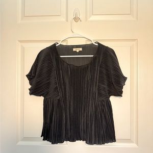 Gently Used Madewell Pleated Flare Top - Black, Size S